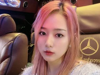 دردشة الفيديو المثيرة kaitlyn-zhang