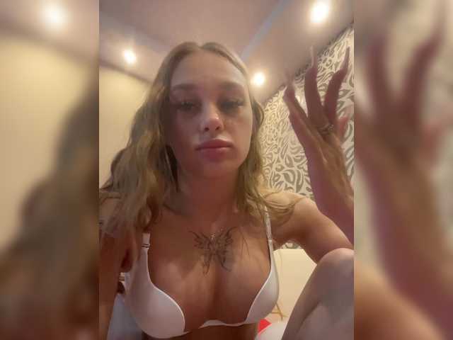 لقطات البث Kamila-Stpip22