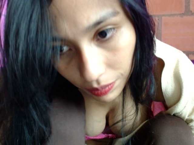 لقطات البث Karelywest