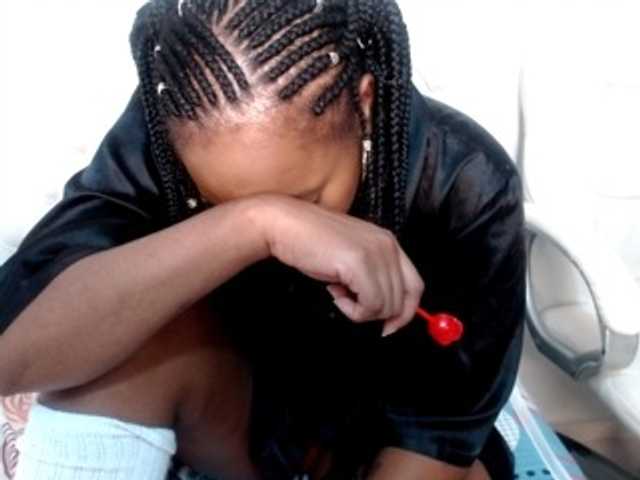 لقطات البث Karlamore