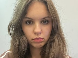 دردشة الفيديو المثيرة KarlMerck