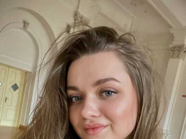صورة الملف الشخصي karolinaak47
