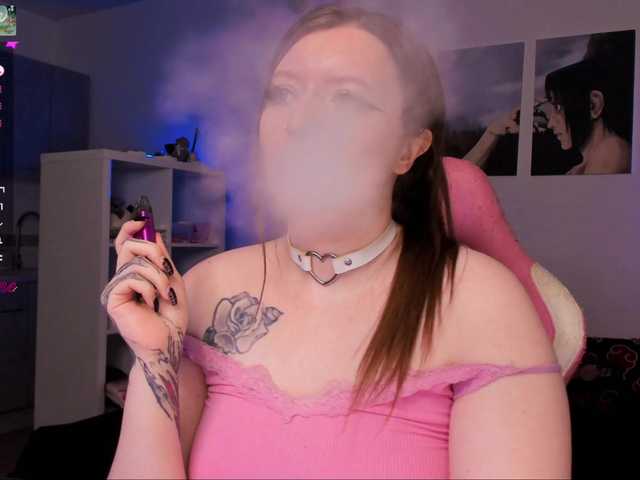 الصور KarolinaQueen @remain For gaming videocard ♡ Wish the best mood to you ♡ Lovens from 2tk, before pvt tip 200tk and write in pm ♡ I make hot shows, like to communicate and play in Mobile Legends