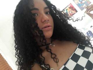 دردشة الفيديو المثيرة KarolinneRose