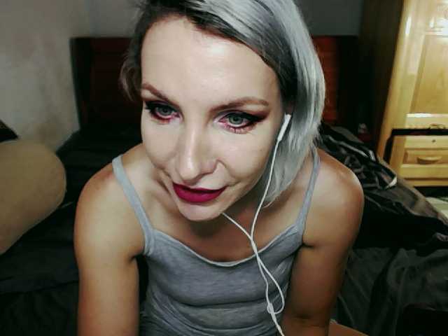 لقطات البث KatarinaJ