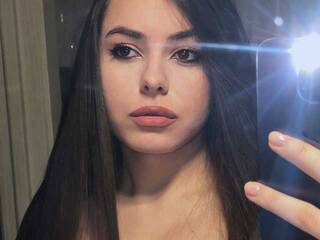 دردشة الفيديو المثيرة Katember