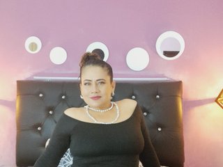 دردشة الفيديو المثيرة KathiaHunt