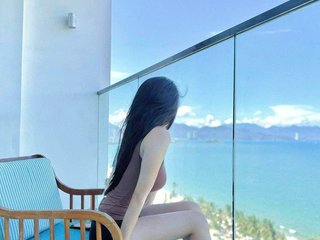 دردشة الفيديو المثيرة KathyNguyen