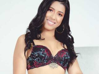 دردشة الفيديو المثيرة KatieNolan