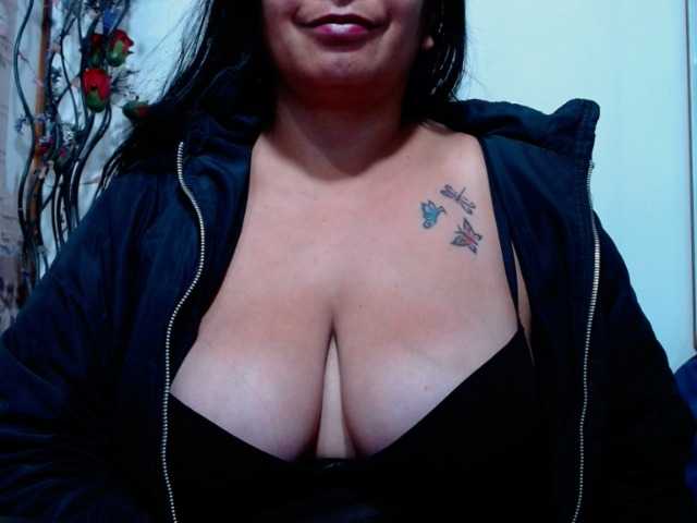 لقطات البث KattaHorny