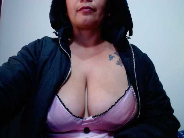 لقطات البث KattaHorny