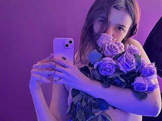 دردشة الفيديو المثيرة Kattitoffy