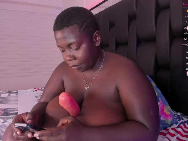 لقطات البث Kattybigboobs