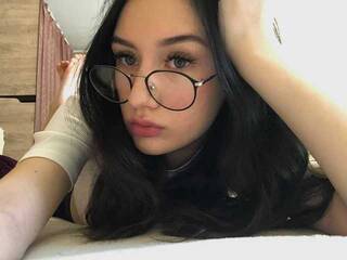 دردشة الفيديو المثيرة Katushhh