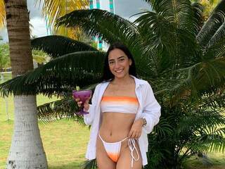 دردشة الفيديو المثيرة kaylavibes