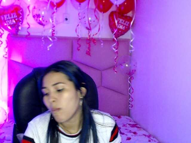 لقطات البث KaylinHots