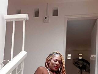 دردشة الفيديو المثيرة keilth