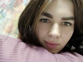 دردشة الفيديو المثيرة KelliQCherry