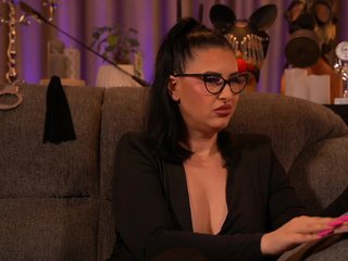 دردشة الفيديو المثيرة KellyKent