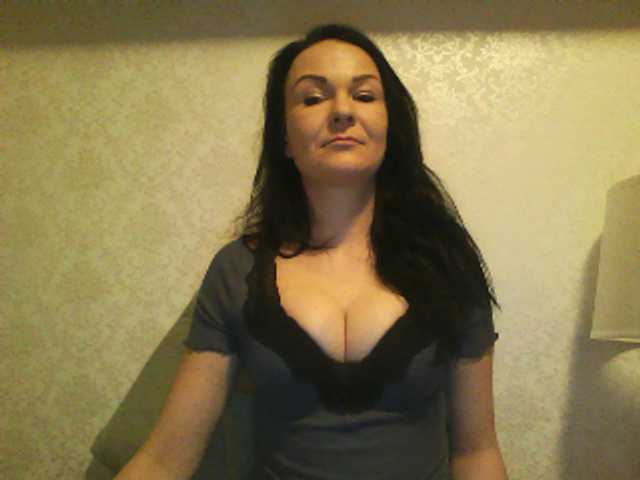 لقطات البث KendallLUXE