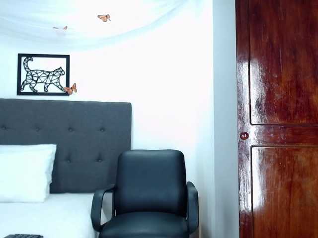 لقطات البث kendallwang