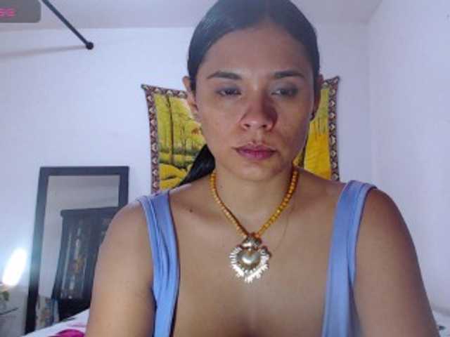 لقطات البث Kendra-018