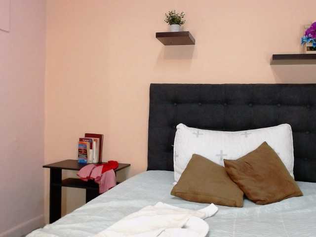 لقطات البث Kendra-Sims