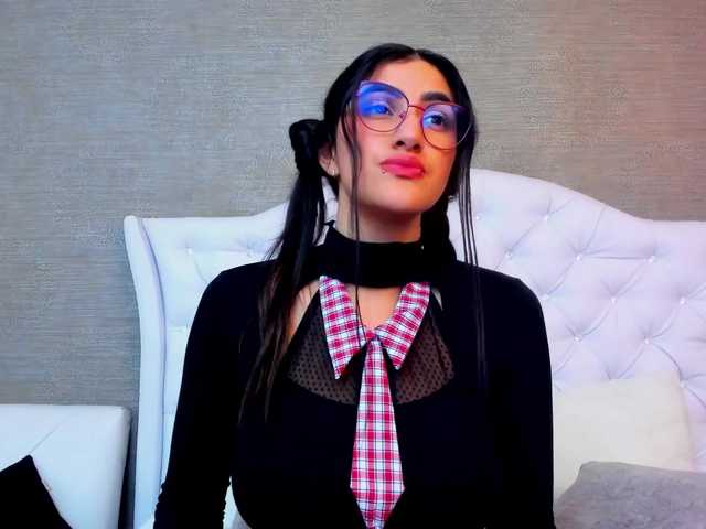 لقطات البث KenyaKendall