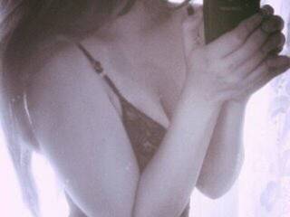 دردشة الفيديو المثيرة KetrinKesh