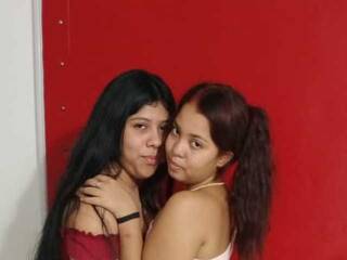 دردشة الفيديو المثيرة Keyandnaty