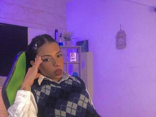 دردشة الفيديو المثيرة Khaleesi-dragon