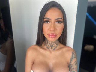 دردشة الفيديو المثيرة KiaraMoreno