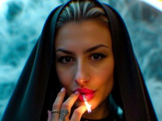دردشة الفيديو المثيرة KillerWitch