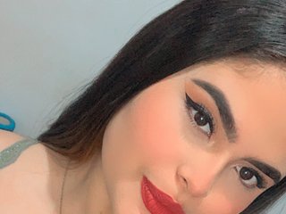 دردشة الفيديو المثيرة Kim-Mcgill