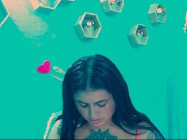 لقطات البث Kimwhite2