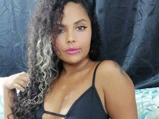 دردشة الفيديو المثيرة Kinari-