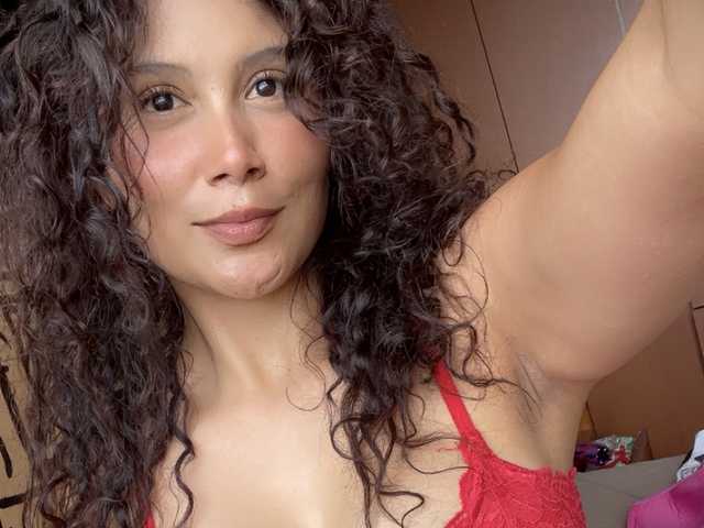 صورة الملف الشخصي KinkyMila