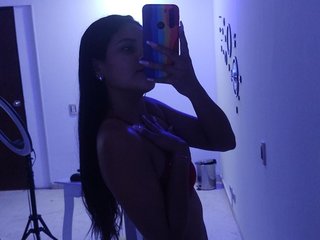 دردشة الفيديو المثيرة kinkynicolee