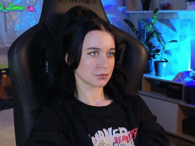 لقطات البث Kira_Li_Lime