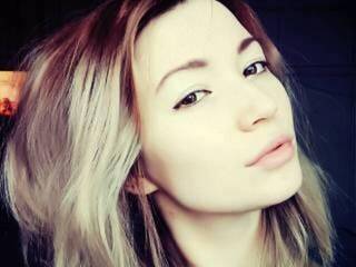 دردشة الفيديو المثيرة kirawoll