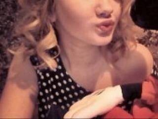 دردشة الفيديو المثيرة kiro4kalux