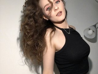 دردشة الفيديو المثيرة KisaraSims01