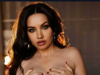 دردشة الفيديو المثيرة Kisskovaa