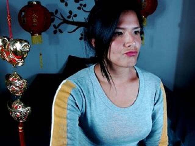 لقطات البث kitty-cutex