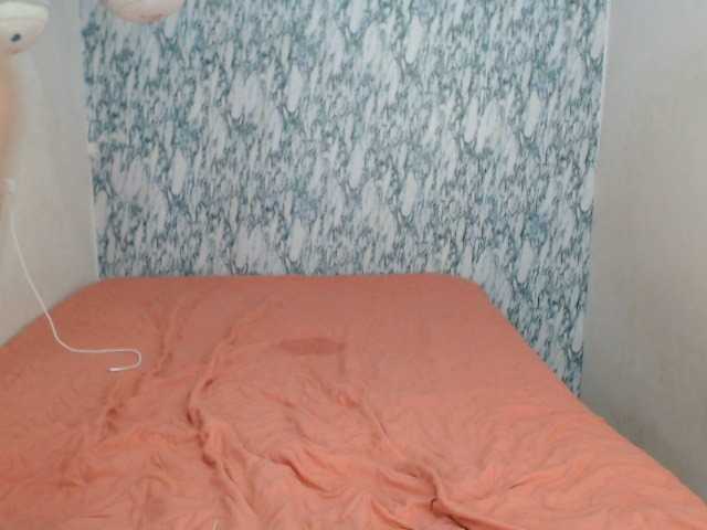 لقطات البث KittyandLogan