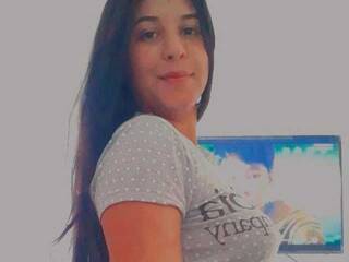 دردشة الفيديو المثيرة KittyBell44