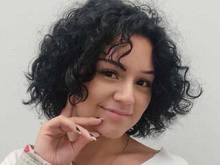 دردشة الفيديو المثيرة KittyCol