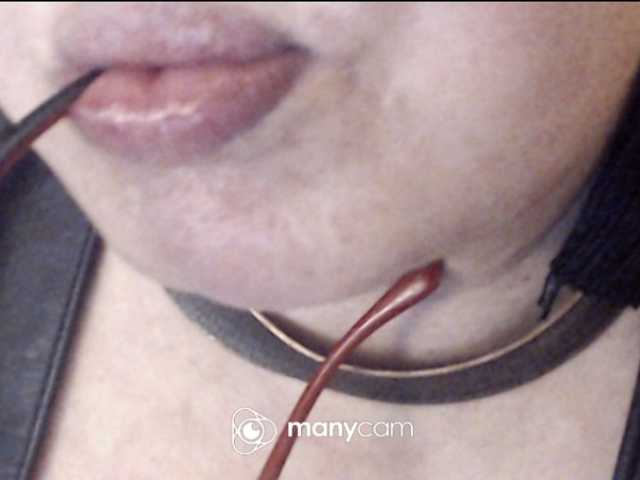 الصور kleopaty I send you sweet loving kisses. Want to relax togeher?I like many things in PVT AND GROUP! maybe spy... :girl_kiss