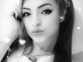 دردشة الفيديو المثيرة Kriis-Nova