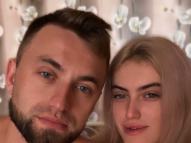صورة الملف الشخصي KrissAndVanessa